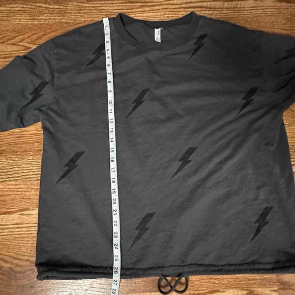 large pullover with lightening bolts - Picture 7 of 7